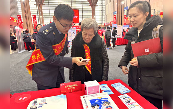 青春志愿行 服务暖民心